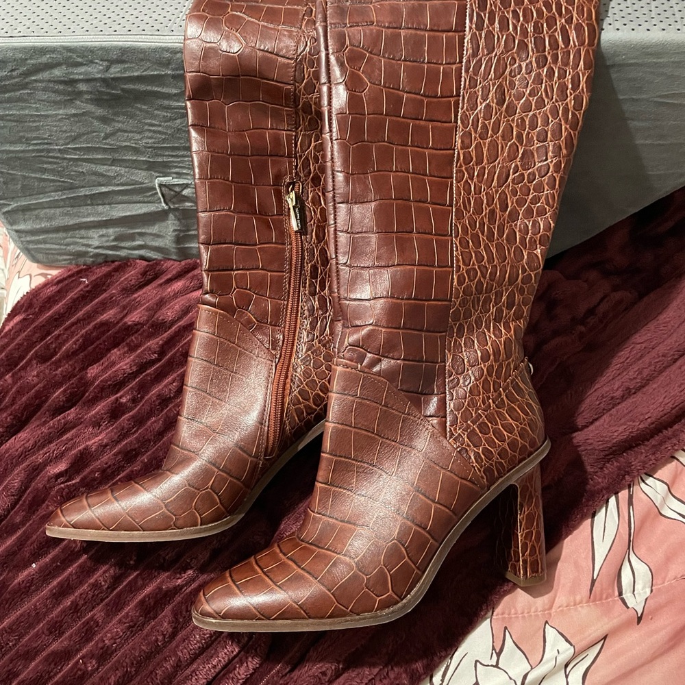 Vince Camuto Brown Croc-Embossed Heeled Boots
